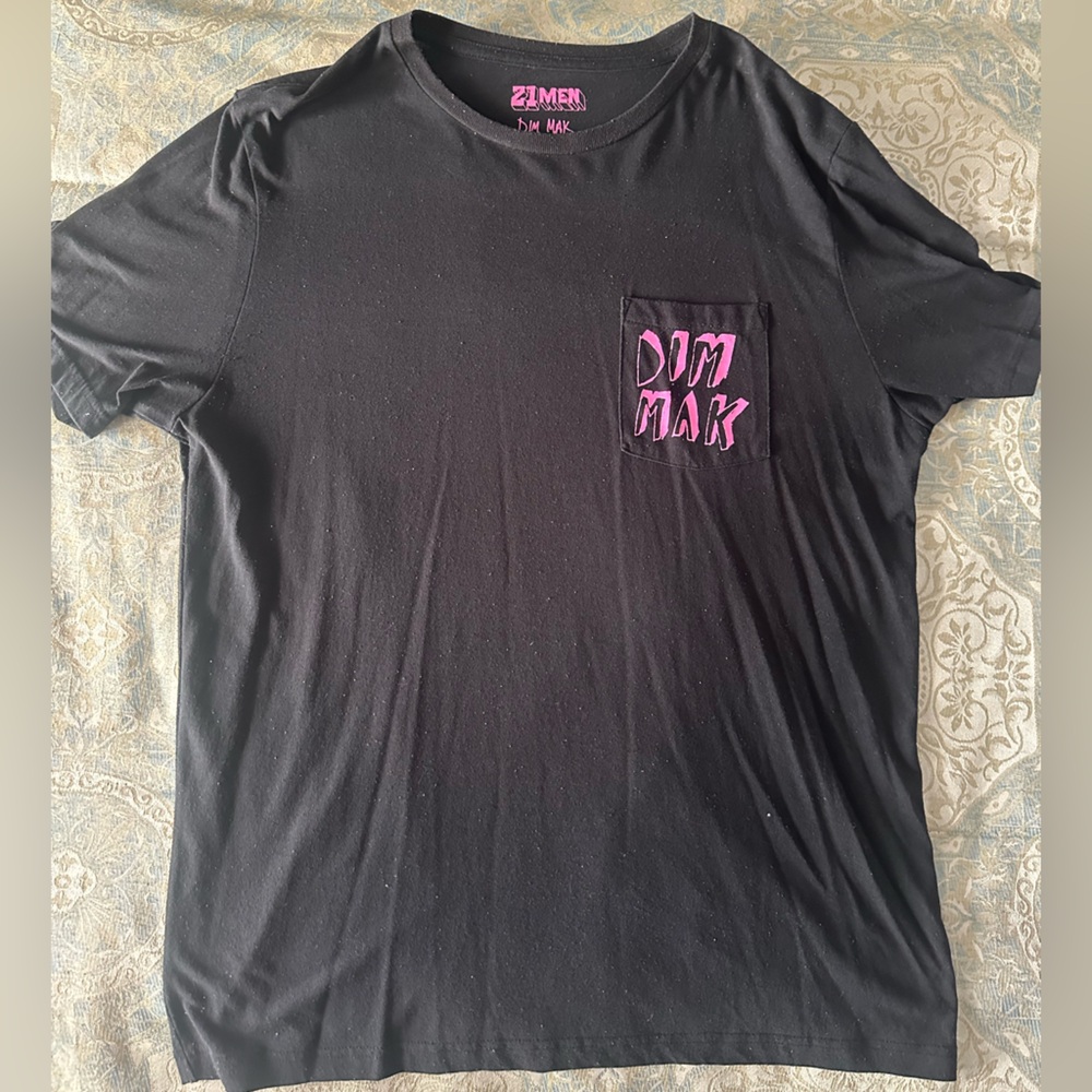 21men Black Tee with Pink Graphic